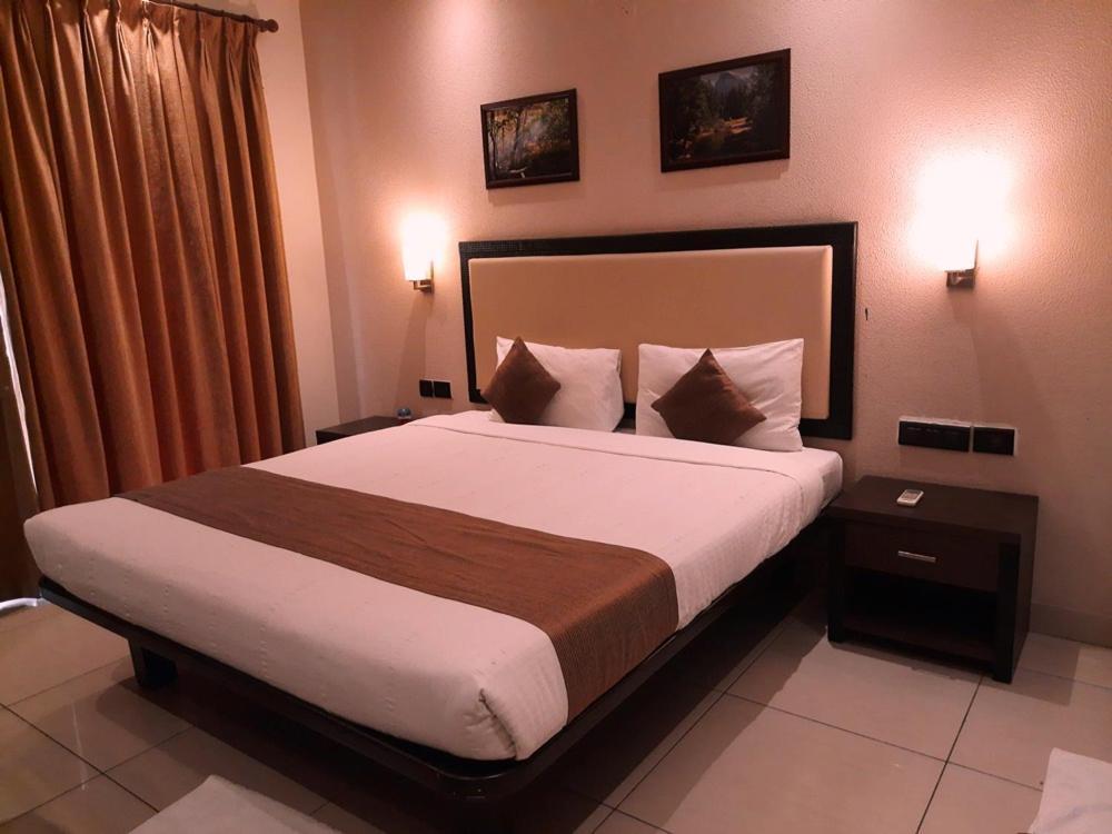 Hotel Nagarjuna Suites Bangalore Esterno foto