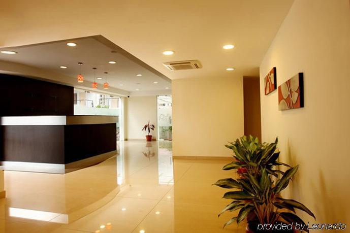 Hotel Nagarjuna Suites Bangalore Interno foto